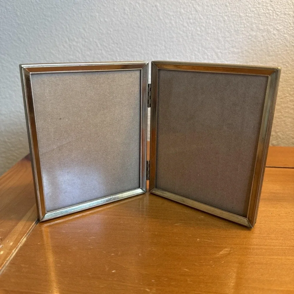 Vintage MCM Ornate Bi-Fold Metal Double Picture Photo Frames 3x5 & 5x7